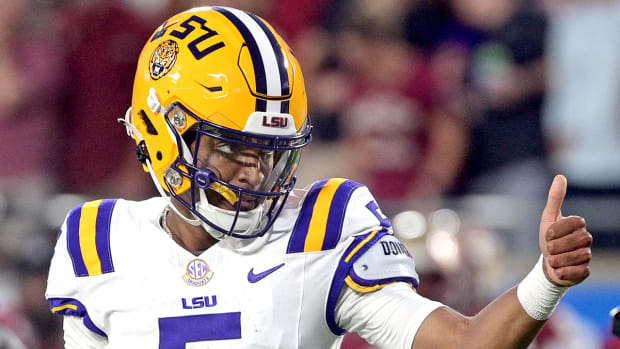 LSU quarterback Jayden Daniels in season opener against Florida State